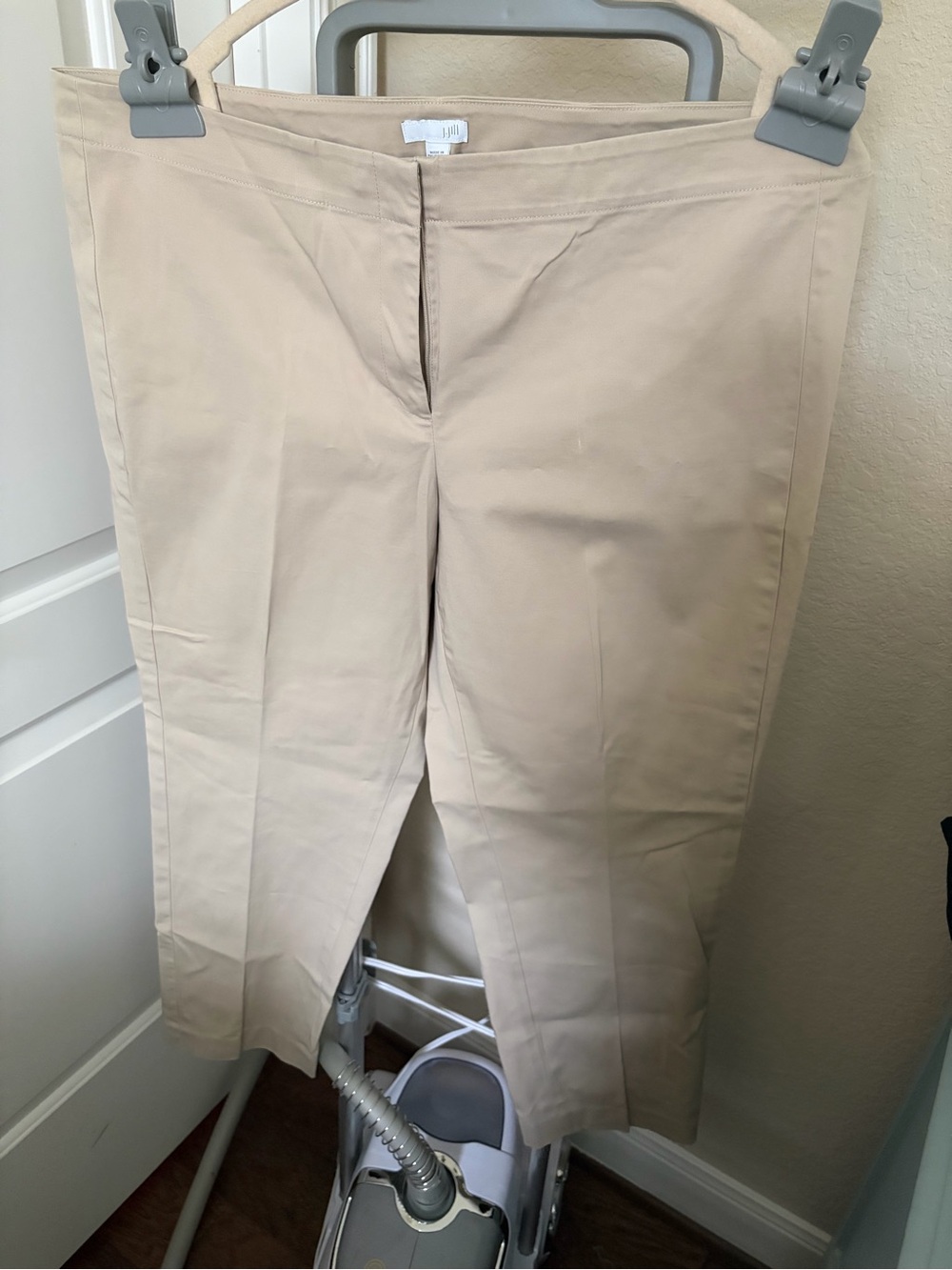J. Jill Beige Cropped Straight-Leg Pants
